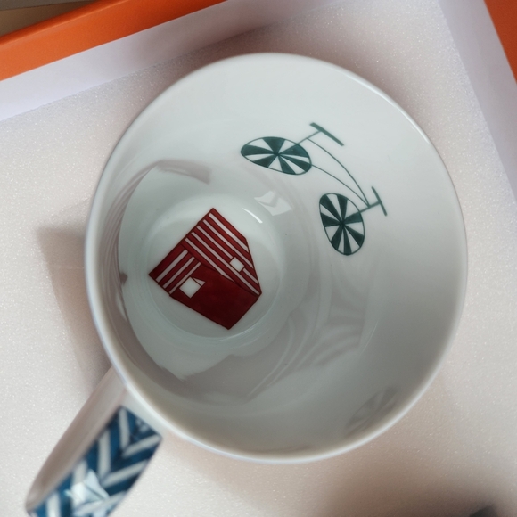 GIFTABLE Hermès Les Cabanes Set of 2 Herringbone Mugs - Picture 11 of 12